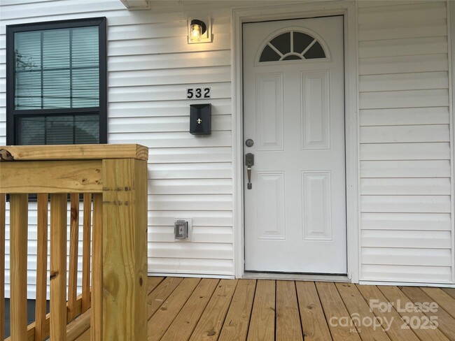 Photo - 532 N Church St