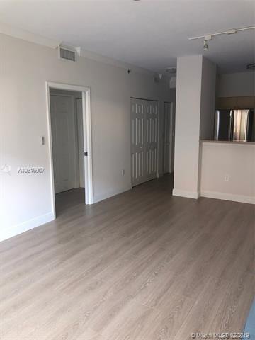 Photo - 616 Clearwater Park Rd Unidad 916