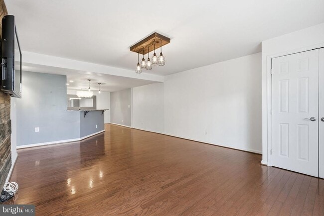 Photo - 1603 N Van Dorn St