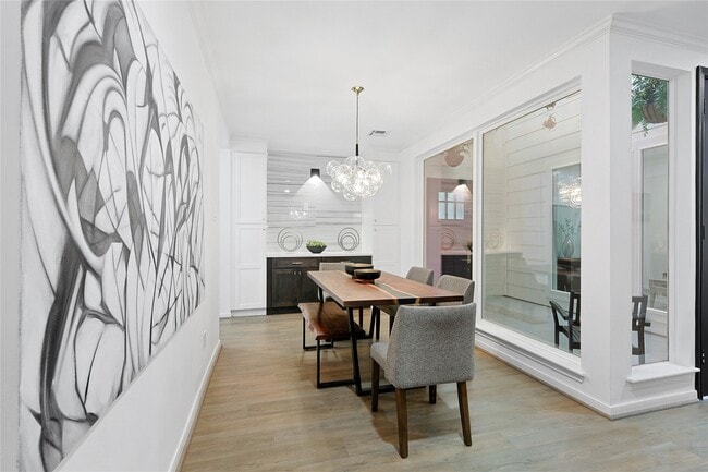 Building Photo - 526 Colquitt St