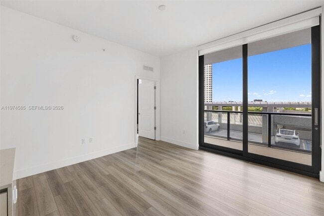 Photo - 101 Diplomat Pkwy Unit 0705