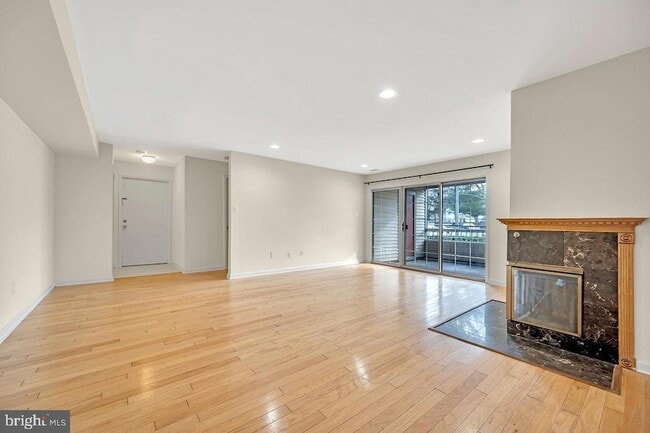 Photo - 204 Salem Ct Unidad 1
