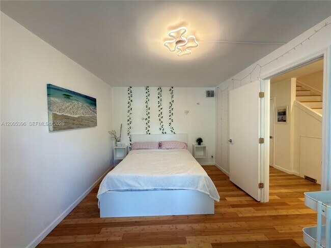 Photo - 1001 Three Islands Boulevard Unidad 31