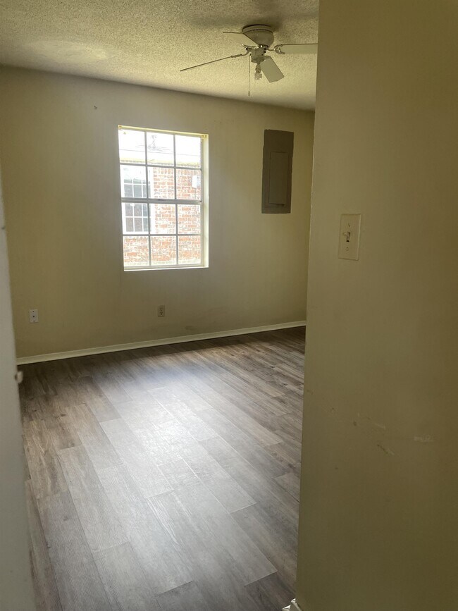 Photo - 1601 University Pkwy Unidad 24