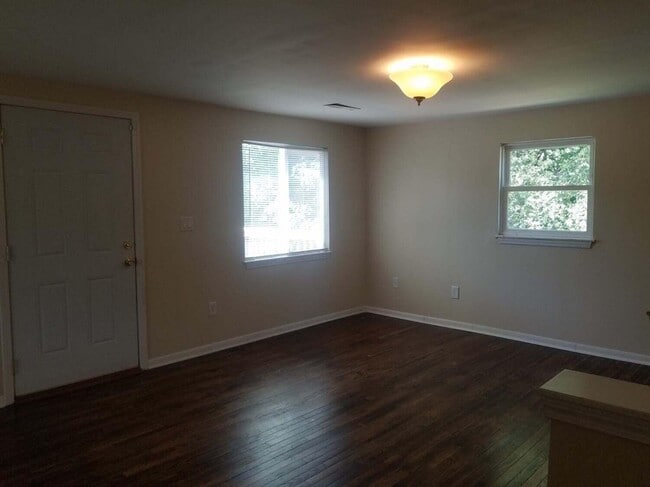 Photo - 1420 Gattegno St