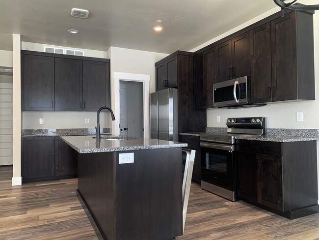 Kitchen - 1399 Pinecrest Trl Townhome