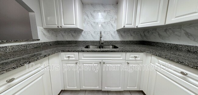 Photo - 4725 39th Ave N