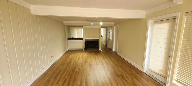 Photo - 183 World of Tennis Sq