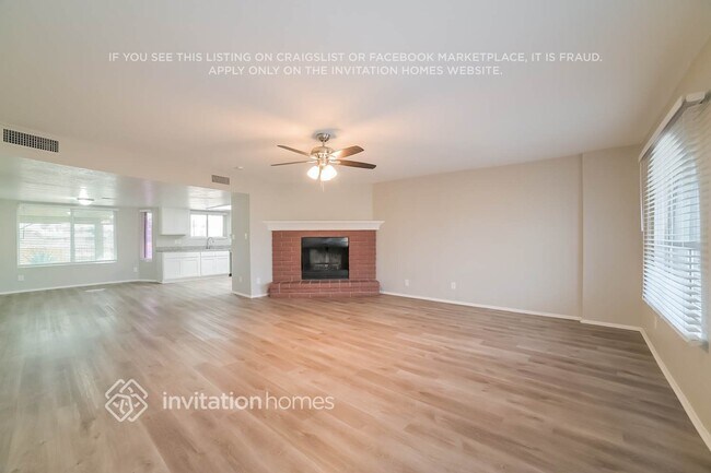 4454 N 105th Ave