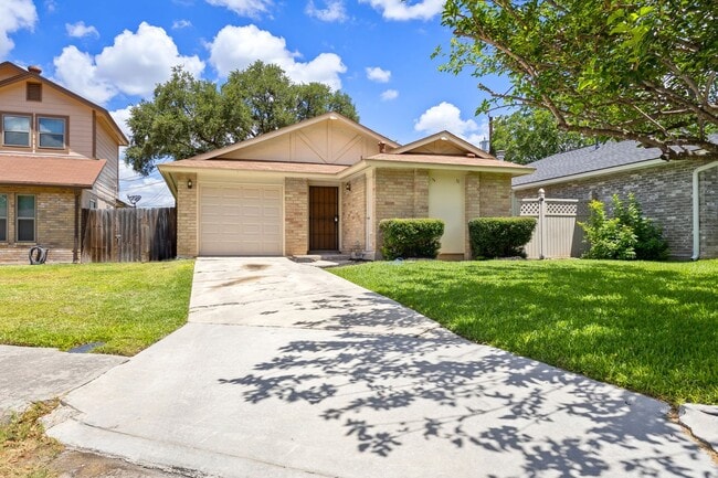 Charming 2-Bedroom Home in Kirby, Texas: Y... - Charming 2-Bedroom Home in Kirby, Texas: Y...