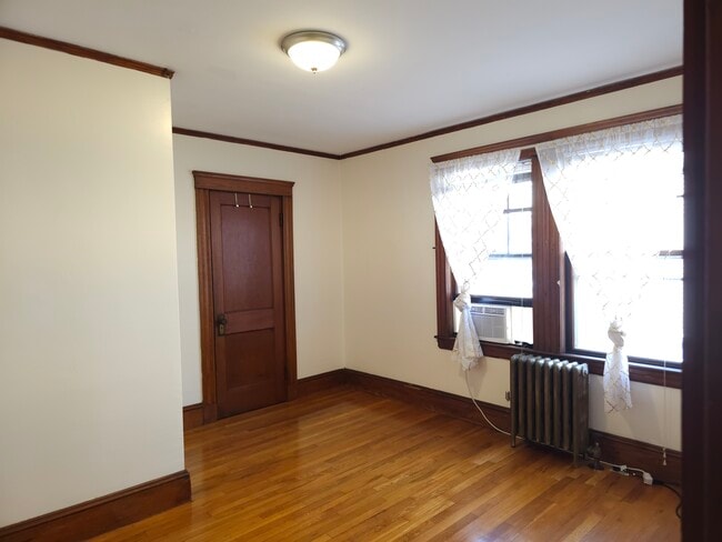 Building Photo - 28 Rawson Rd Unit 1 Rental
