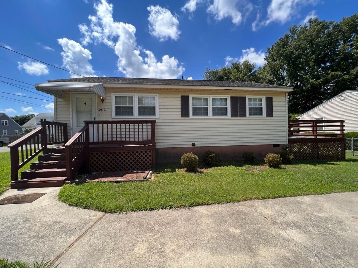 Photo - 4912 Leonard Ave