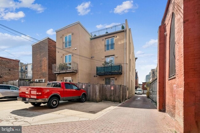 Photo - 1343 Q St NW