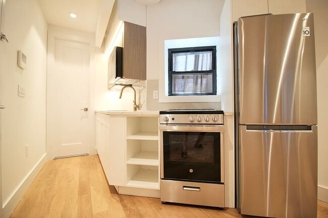 Photo - 223 E 96th St Unit 4D
