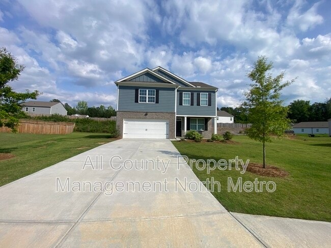 Building Photo - 102 Oaktree St