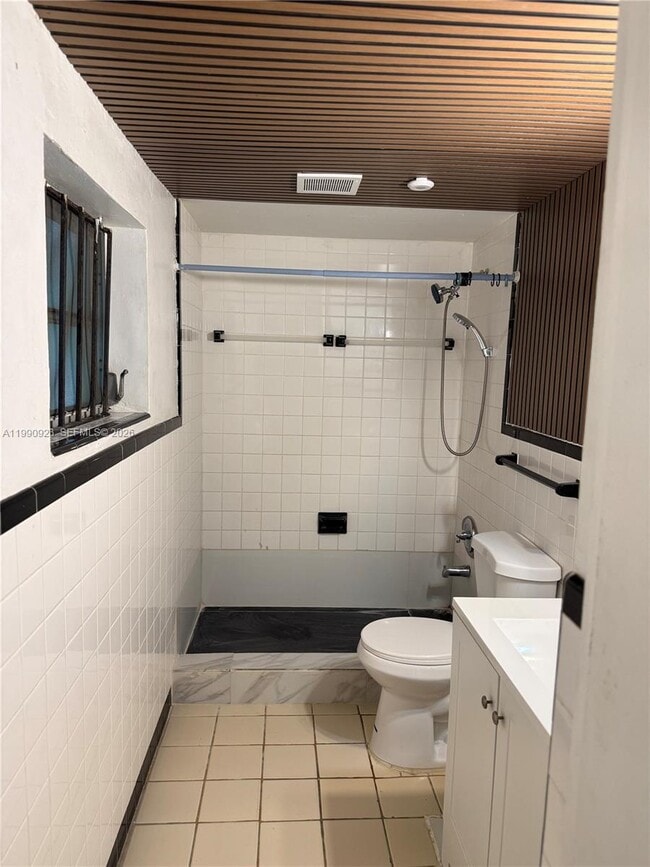 Photo - 1230 NW 180th Terrace Unidad 1