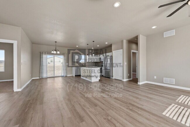 Photo - 295 W Acorn Dr