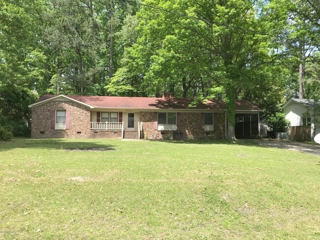 Building Photo - 1905 Forest Hill Dr Rental