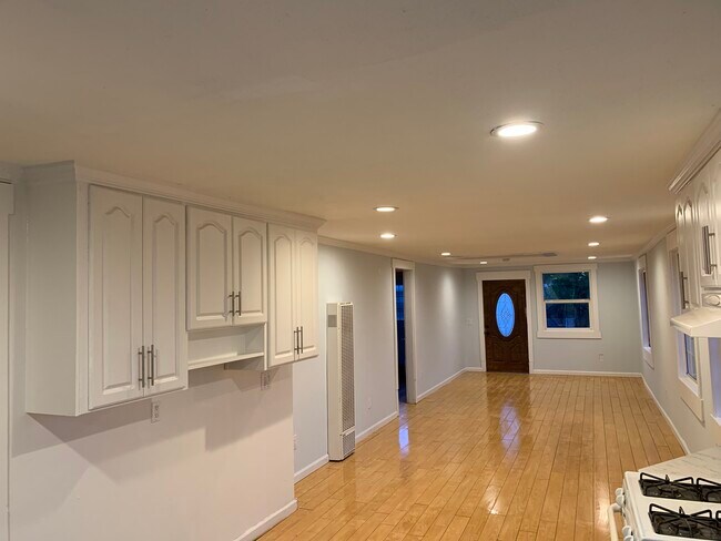 Photo - 1418 Bingham Ave