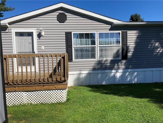 Photo - 1447 Rochester St