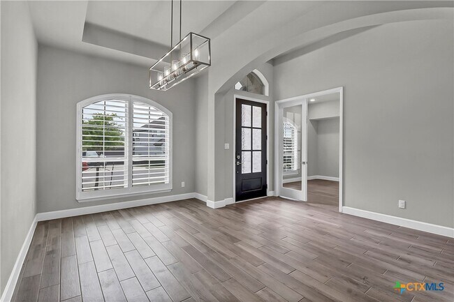 Photo - 524 Teakmill Trail