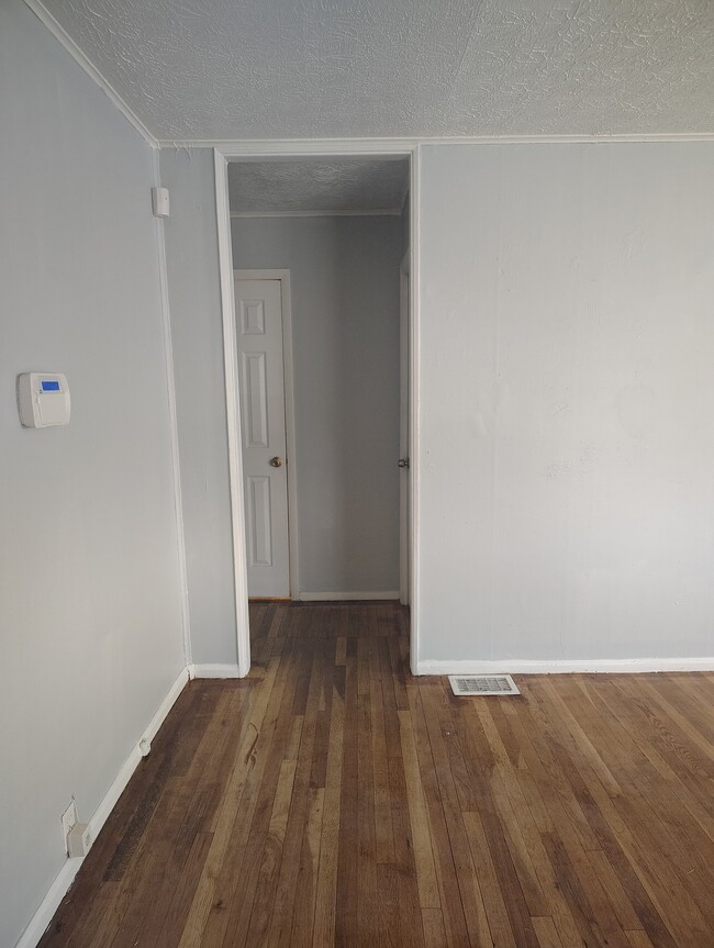 Photo - 1936 Shaftesbury Rd