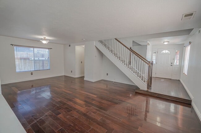 26911 Terri Dr