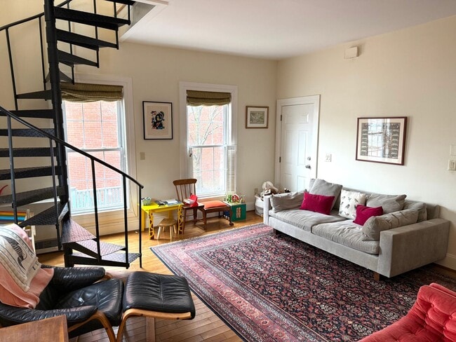 Building Photo - Charming 2 Bed + 2 Bath Condo in the West End!