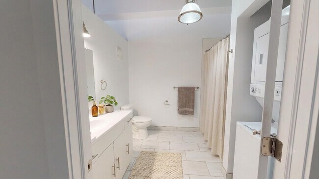 Photo - 1445 Ouellette Ave