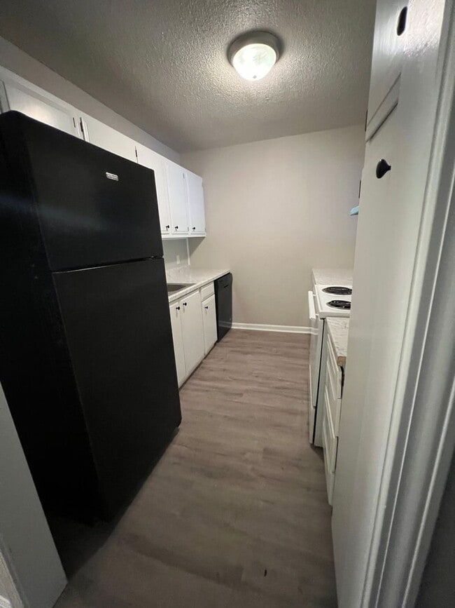 Photo - Newly Renovated 2B\1B Apartment Available in Lake Charles