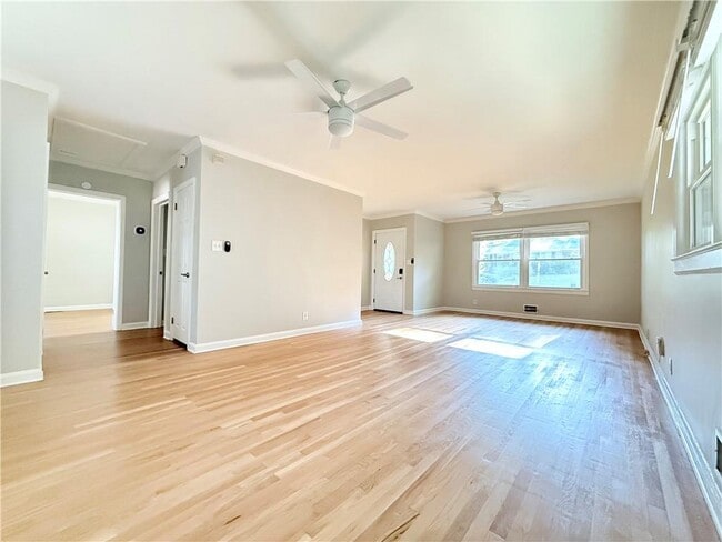 Photo - 1980 Kilburn Dr NE