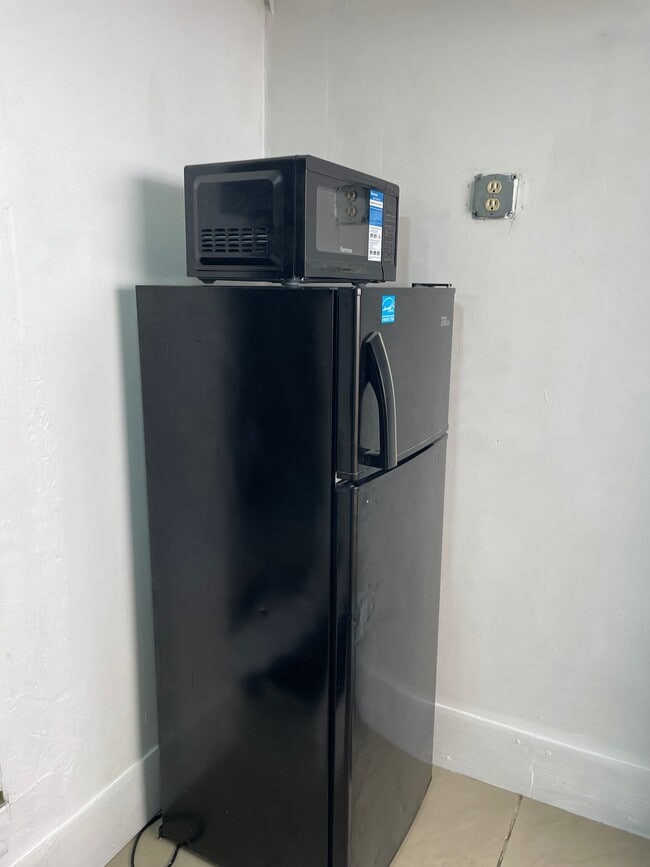 Photo - 3131 W 16th Ave