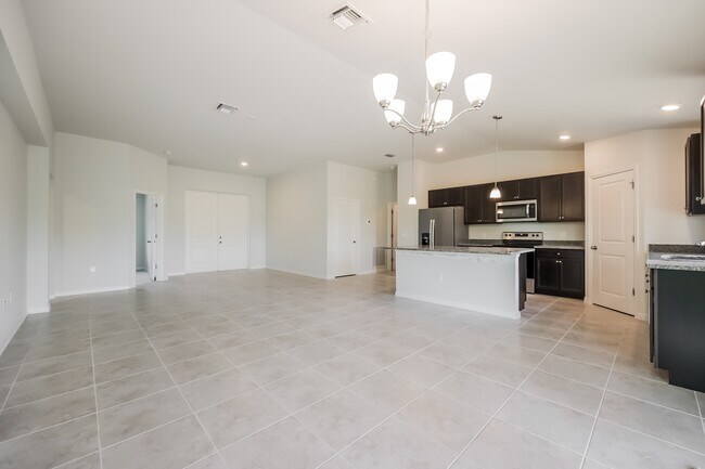 Photo - 2508 26th St SW