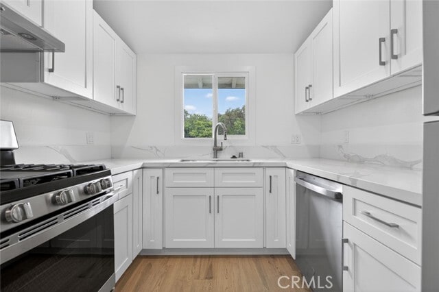 Photo - 7359 Louise Ave