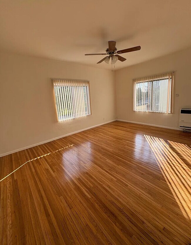 4262 W 1st St, Los Angeles, CA, 90004