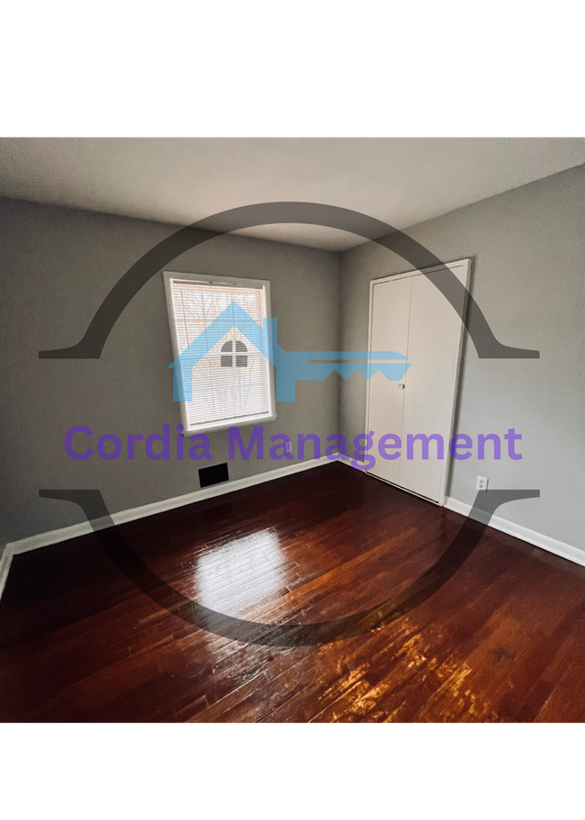 Photo - Lovely 3 bedroom 2 Bath with Garden Green Kitchen