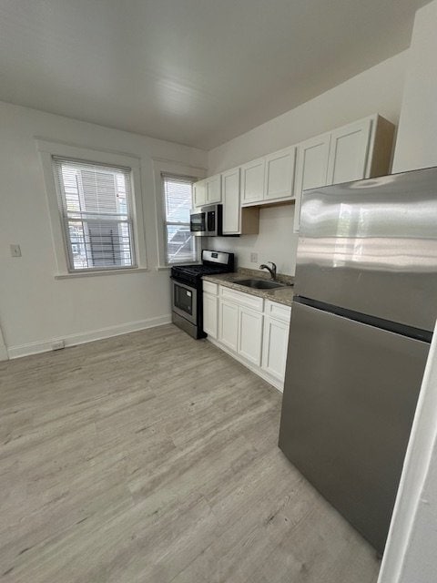 2700 Roslyn Ave Unit 8