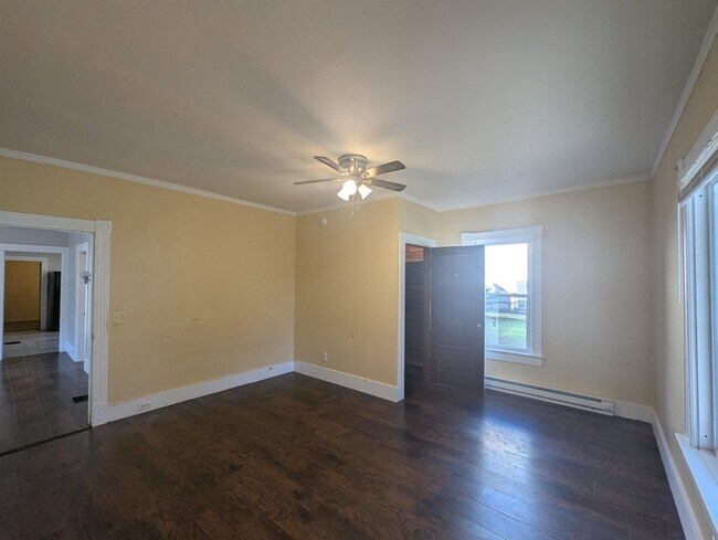 20 Chellis St Unit 1