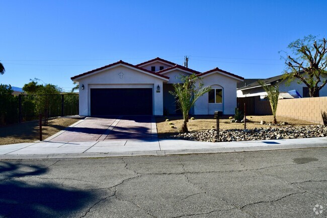 Building Photo - 13825 La Mesa Dr Rental