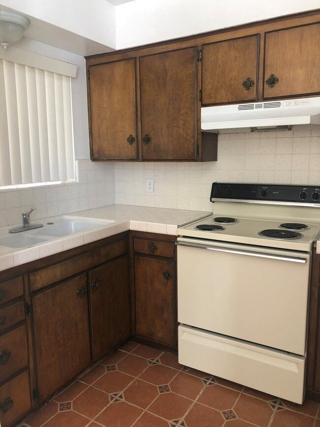 Photo - 256 Watson St