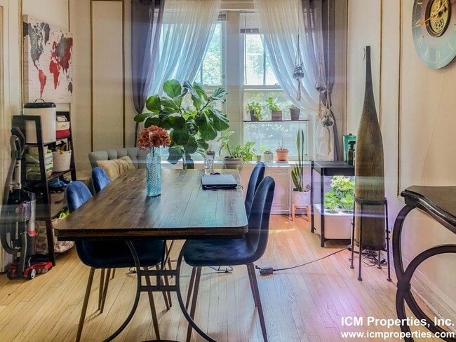 Photo - 400 W Surf St Unit 428