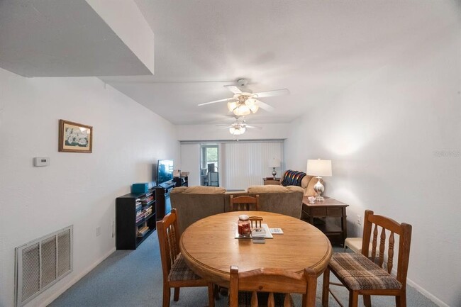 Photo - 9945 47th Ave N Unidad 203