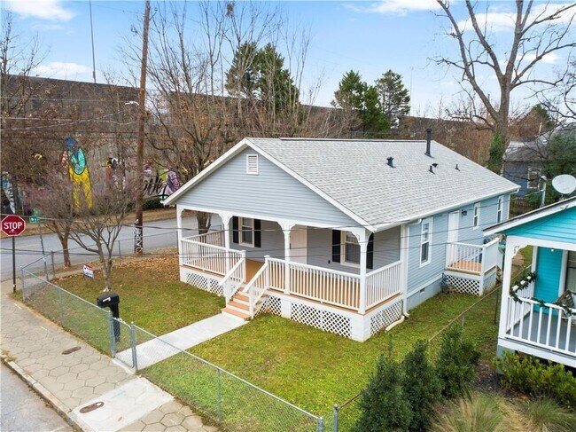 Photo - 112 Tye St SE