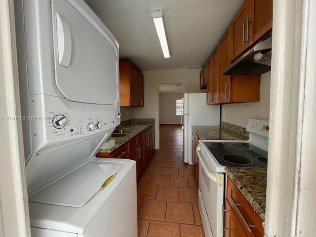 Photo - 10104 SW 20th St