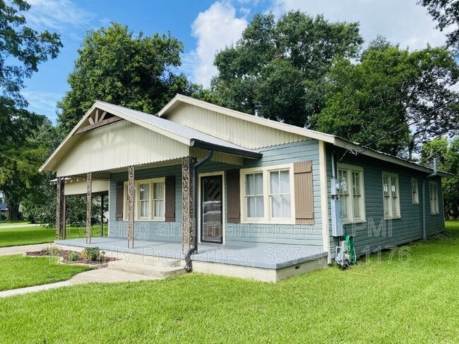 Building Photo - 306 S Lee Ave