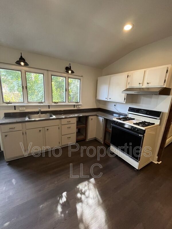 Photo - 3 Ashland Pl