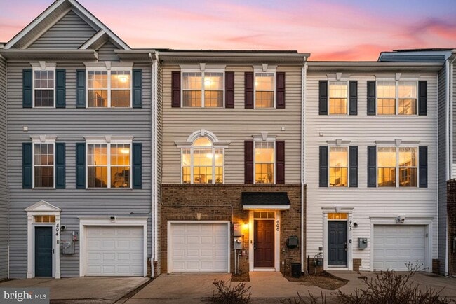 Photo - 806 Maury Ave