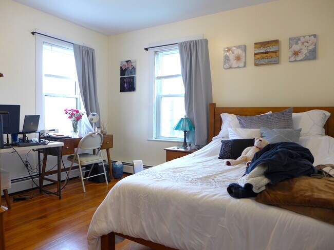 Photo - 513 Washington St Unit 1