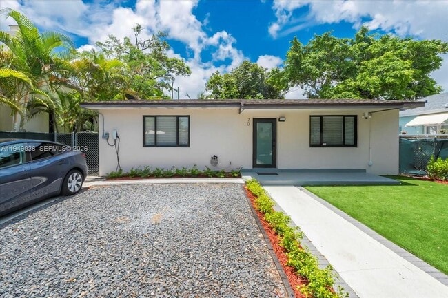 Photo - 70 NW 47th Terrace