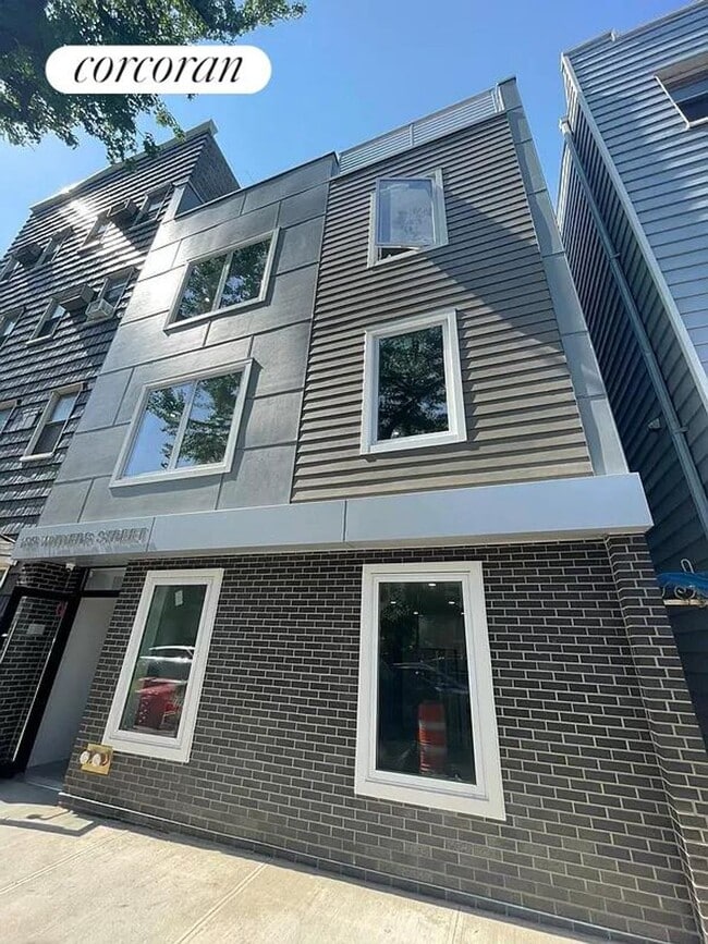 Photo - 155 Withers St